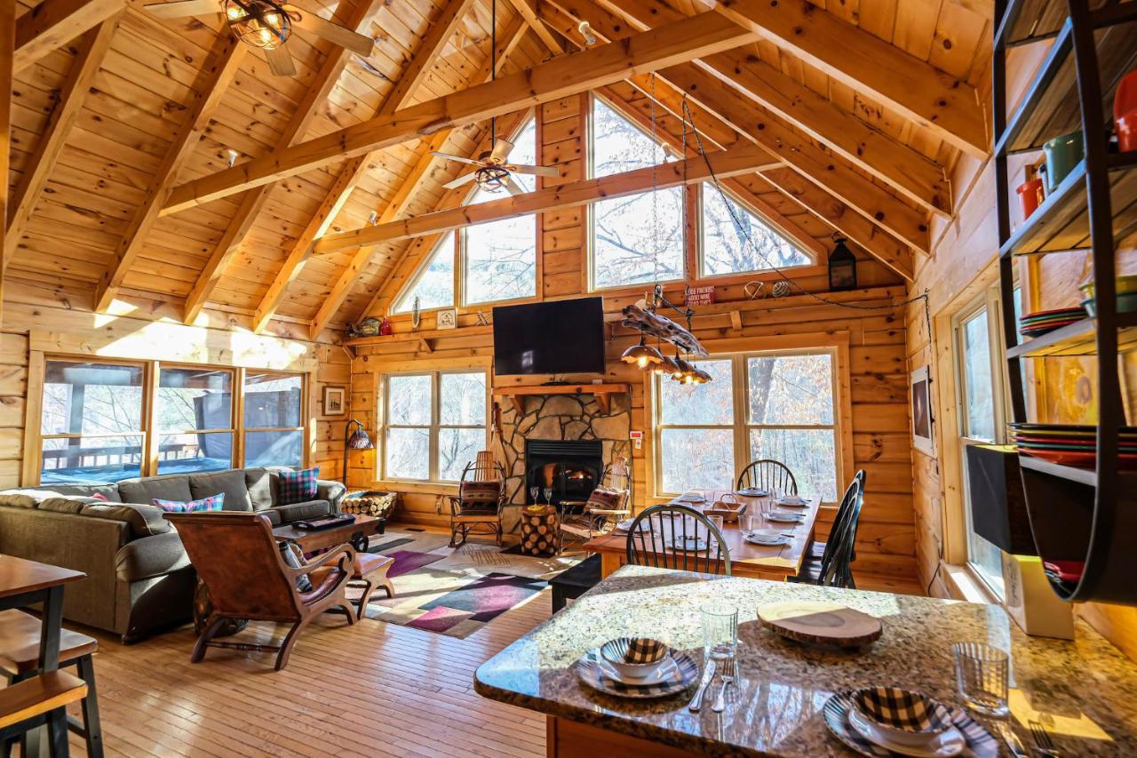 Lazy Bear Lodge Gatlinburg Exterior foto