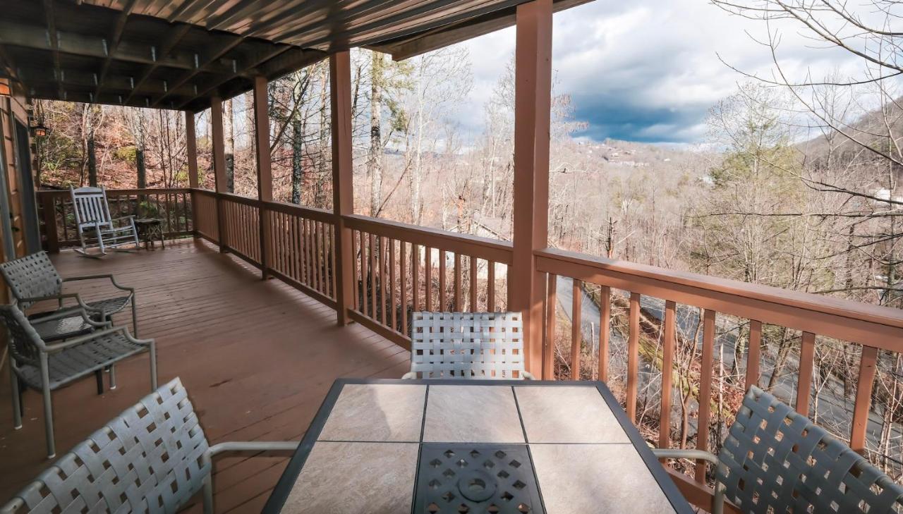 Lazy Bear Lodge Gatlinburg Exterior foto